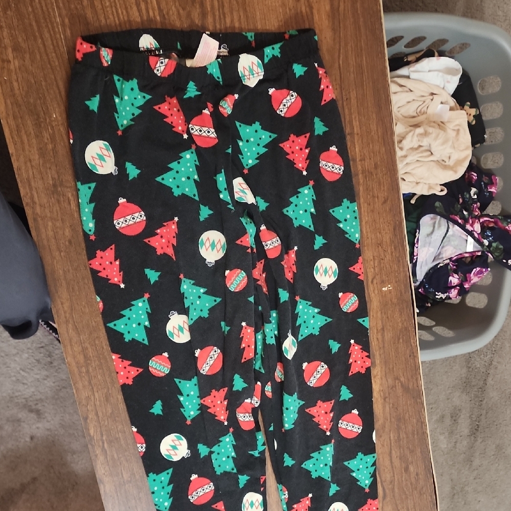 No Boundaries Gray and Green Leggings Pants FIRM PRICE